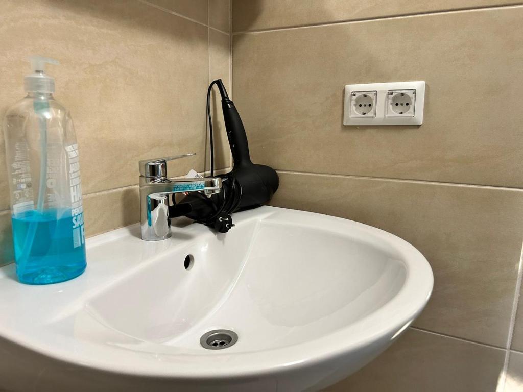 Prime Suites Near Schoenbrunn Castle Вена Экстерьер фото